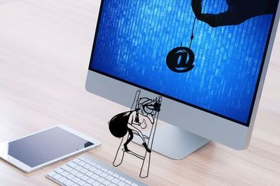 成年當(dāng)天，能否踏入網(wǎng)吧？解讀互聯(lián)網(wǎng)上網(wǎng)服務(wù)的年齡規(guī)定